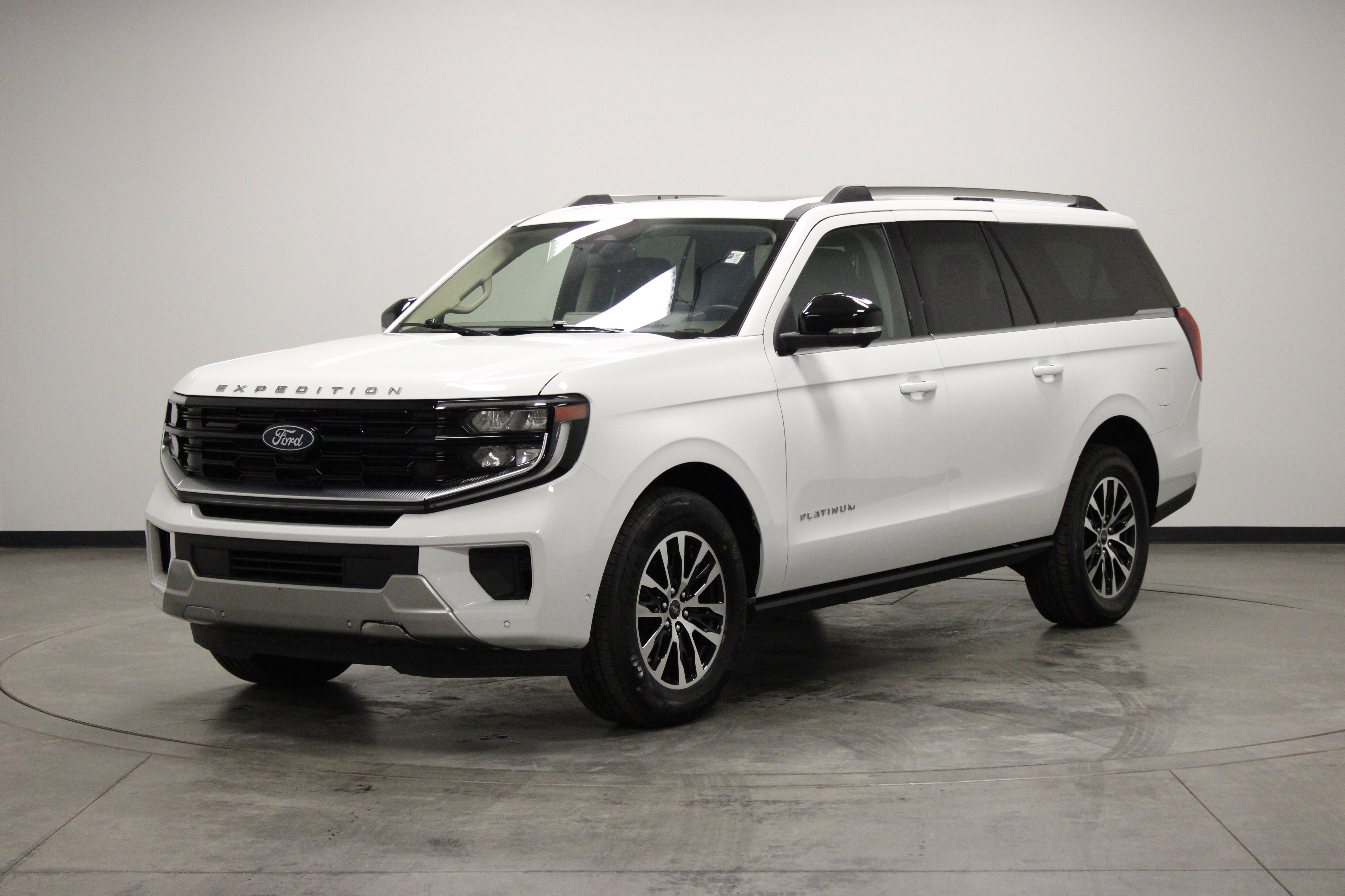 Used 2025 Ford Expedition Max Platinum AWD/4WD image 4