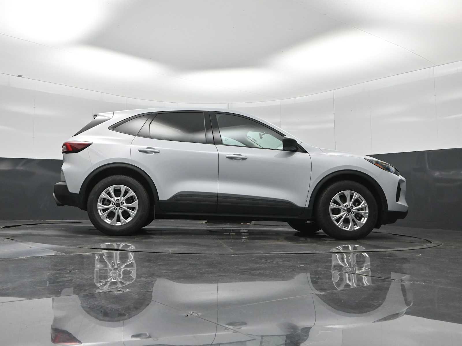 Certified 2025 Ford Escape Active w/ Cold Weather Package FWD image 57