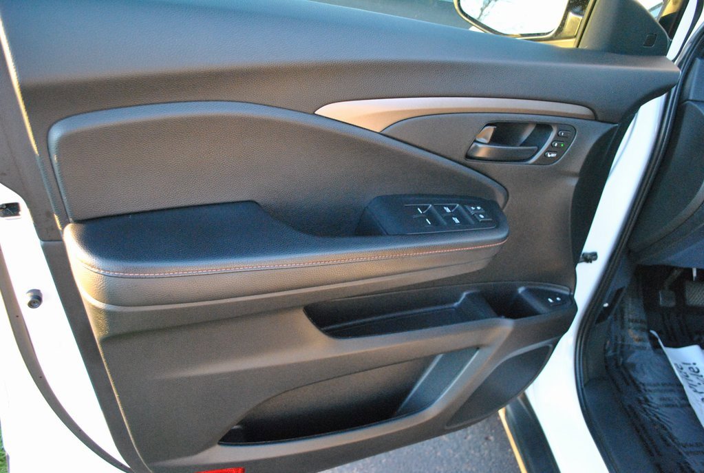 Used 2023 Honda Passport TrailSport image 16