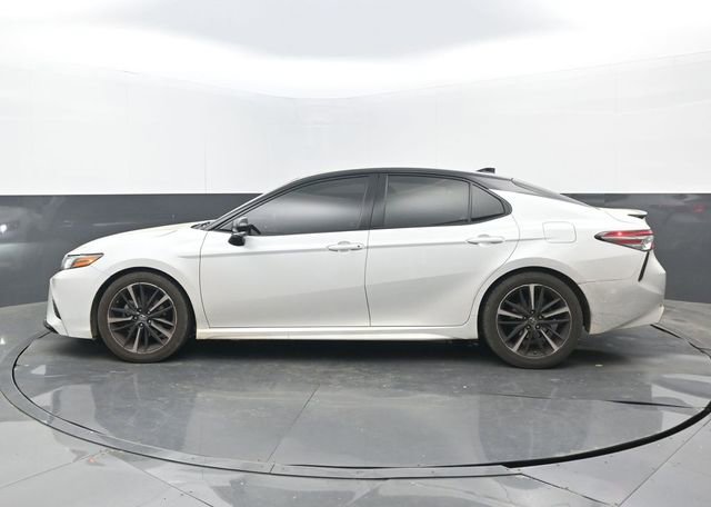Used 2019 Toyota Camry XSE image 7