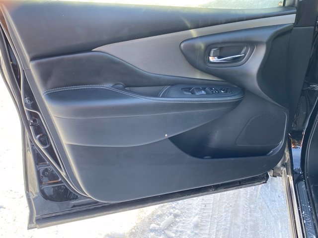Used 2024 Nissan Murano SV AWD/4WD image 18