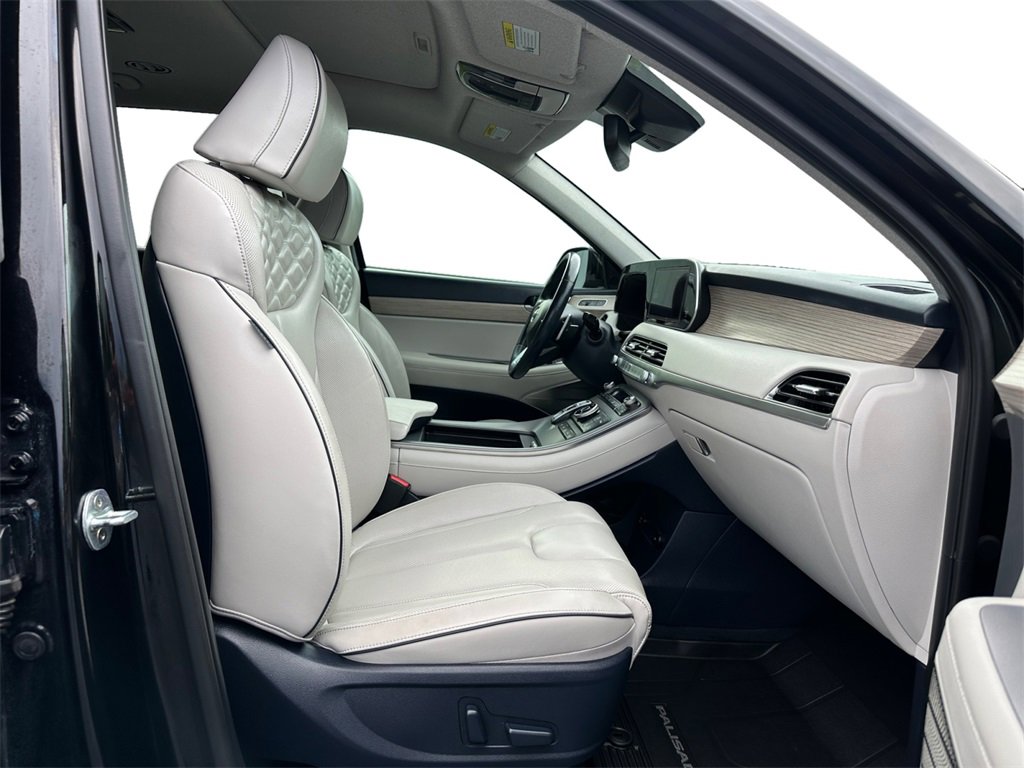 Used 2021 Hyundai Palisade Limited image 16