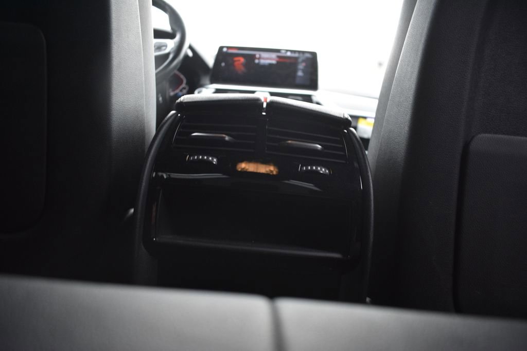 Used 2023 BMW 530e xDrive w/ Executive Package image 30