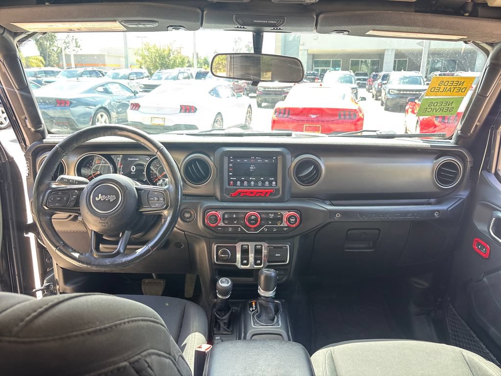 Used 2019 Jeep Wrangler Sport AWD/4WD image 7