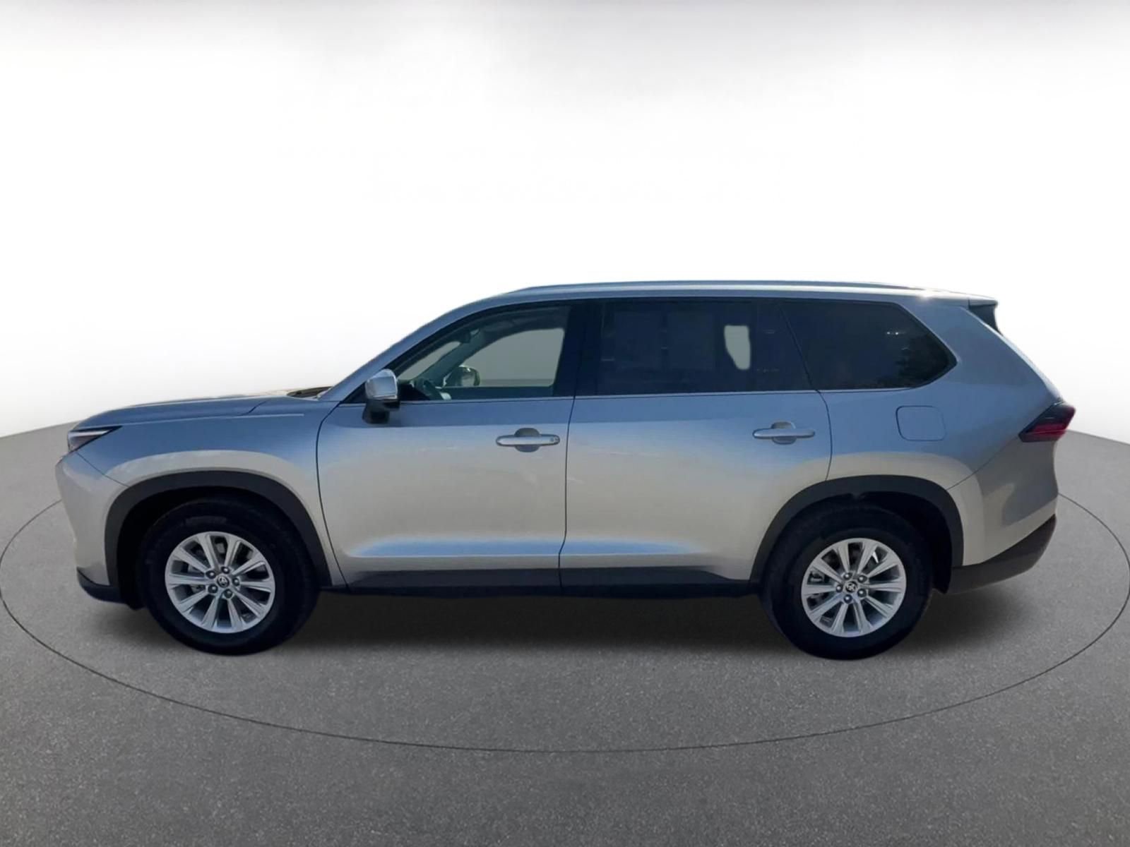 Used 2025 Toyota Grand Highlander FWD image 9