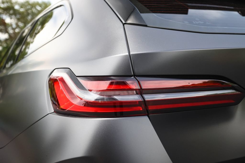 Used 2026 BMW M5 Touring AWD/4WD image 19