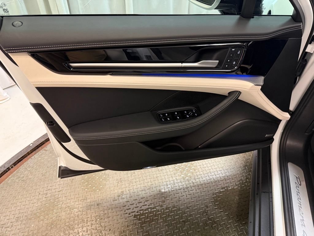 Certified 2026 Porsche Panamera 4 AWD/4WD image 15