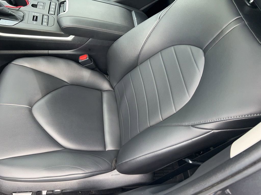 Used 2020 Toyota Highlander XLE AWD/4WD image 6