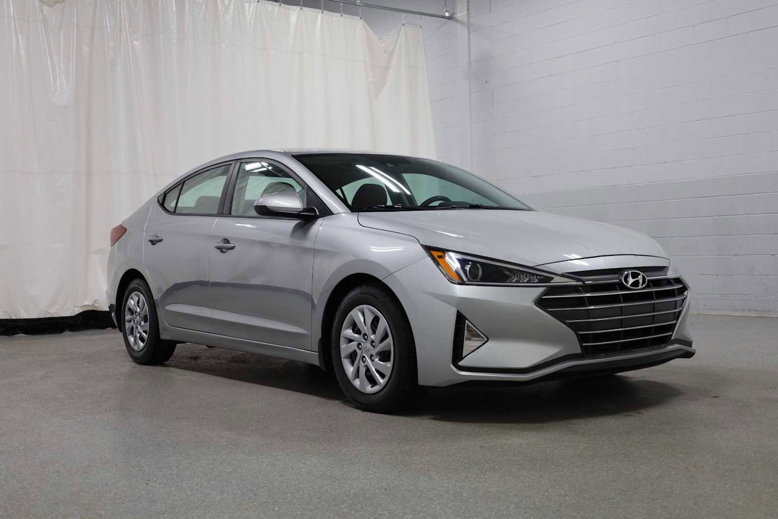 Used 2020 Hyundai Elantra SE image 13