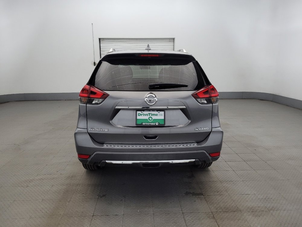Used 2018 Nissan Rogue SV image 6