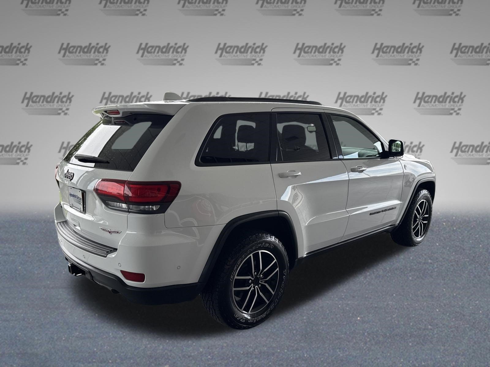 Used 2020 Jeep Grand Cherokee Trailhawk w/ Trailhawk Luxury Group AWD/4WD image 9