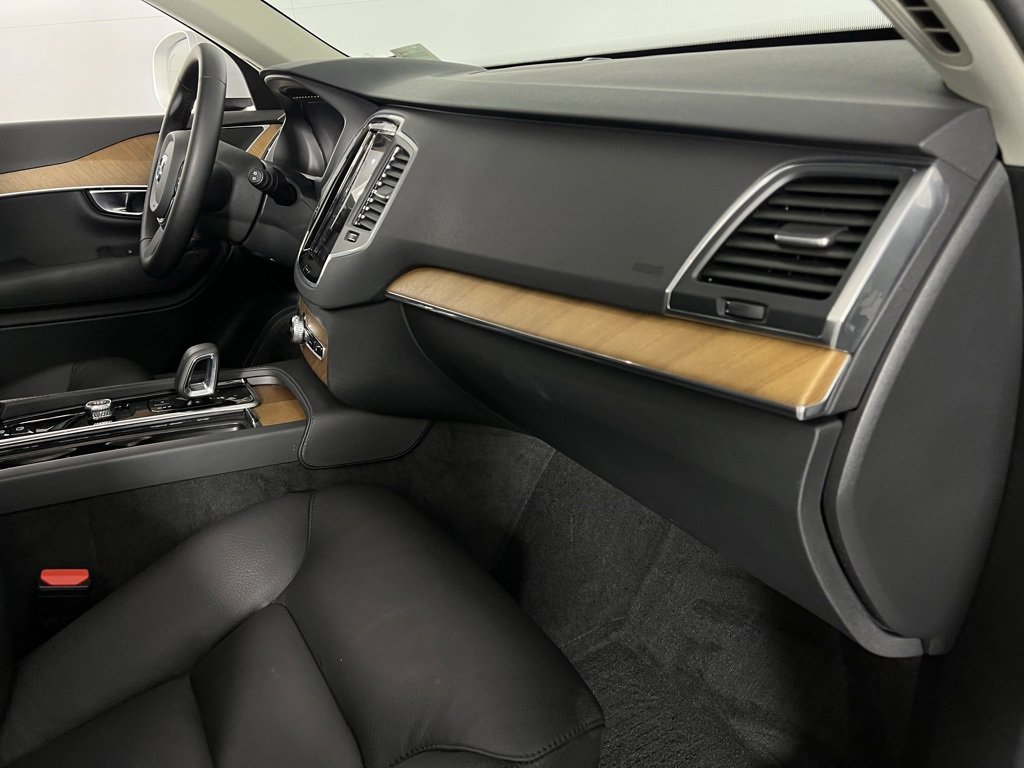 Used 2024 Volvo XC90 T8 Core w/ Protection Package Premier image 33