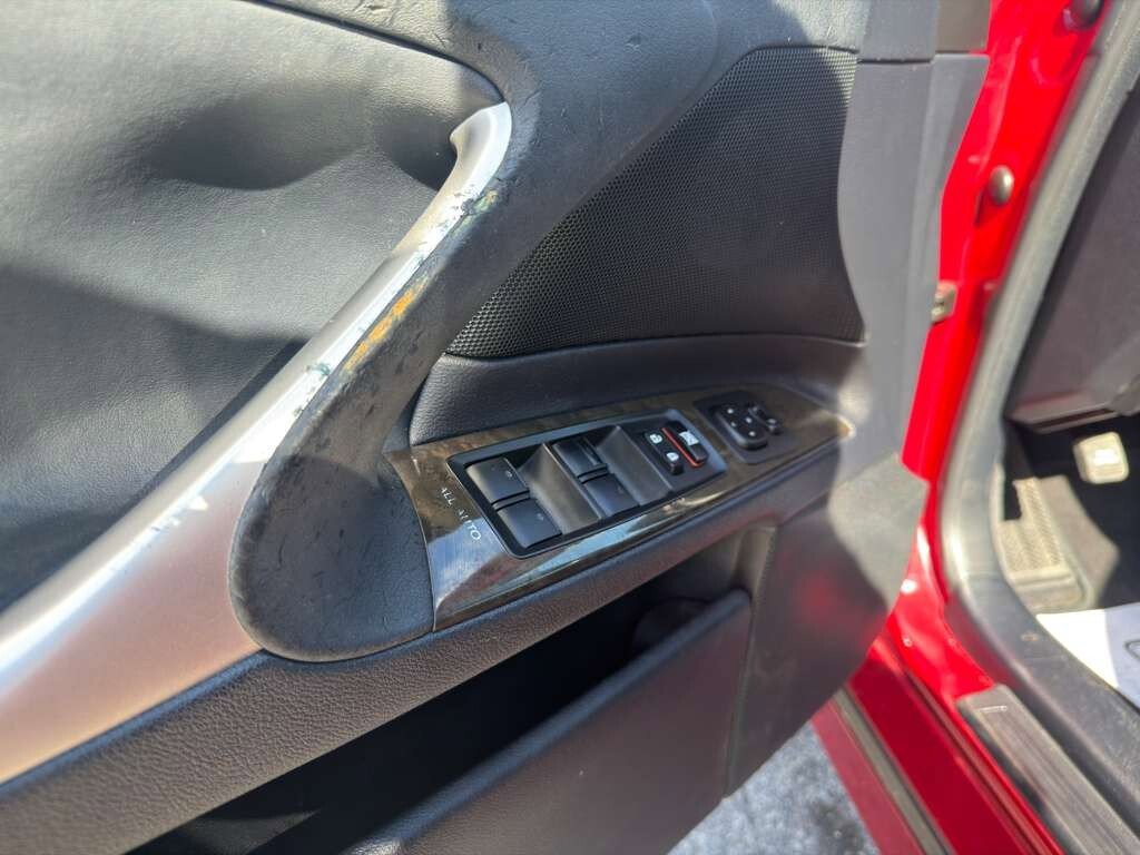 Used 2011 Lexus IS 250 w/ Premium Pkg Value Edition image 9