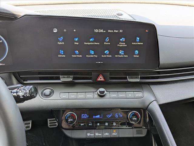 Used 2025 Hyundai Elantra SEL image 15