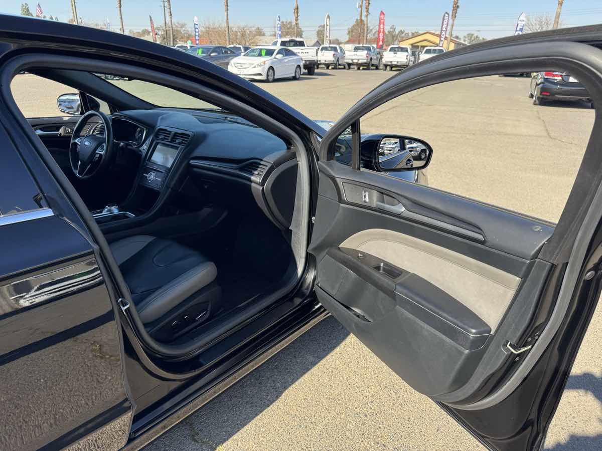 Used 2017 Ford Fusion Sport w/ Equipment Group 401A AWD/4WD image 17