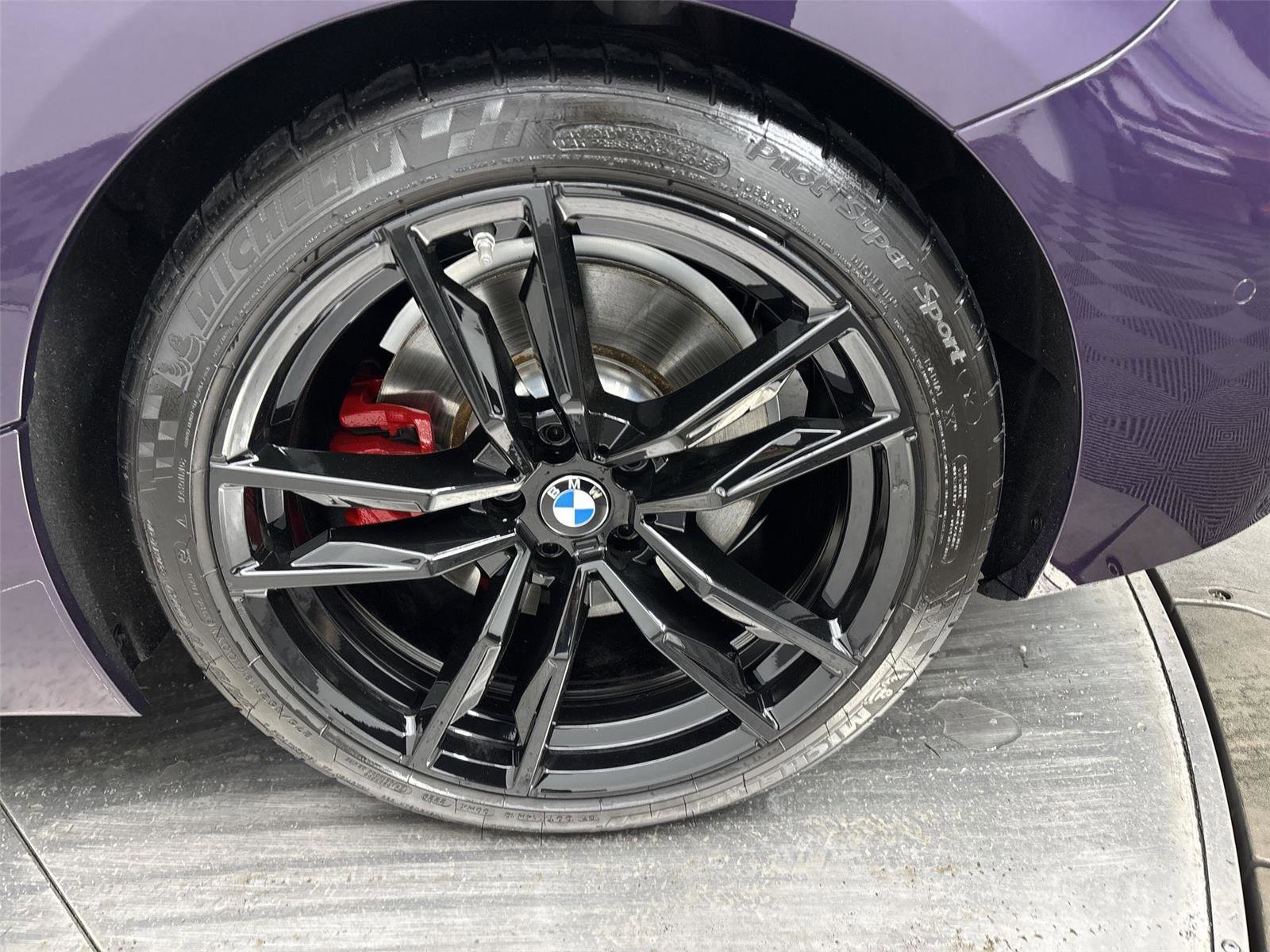 Used 2024 BMW Z4 M40i w/ Premium Package image 27