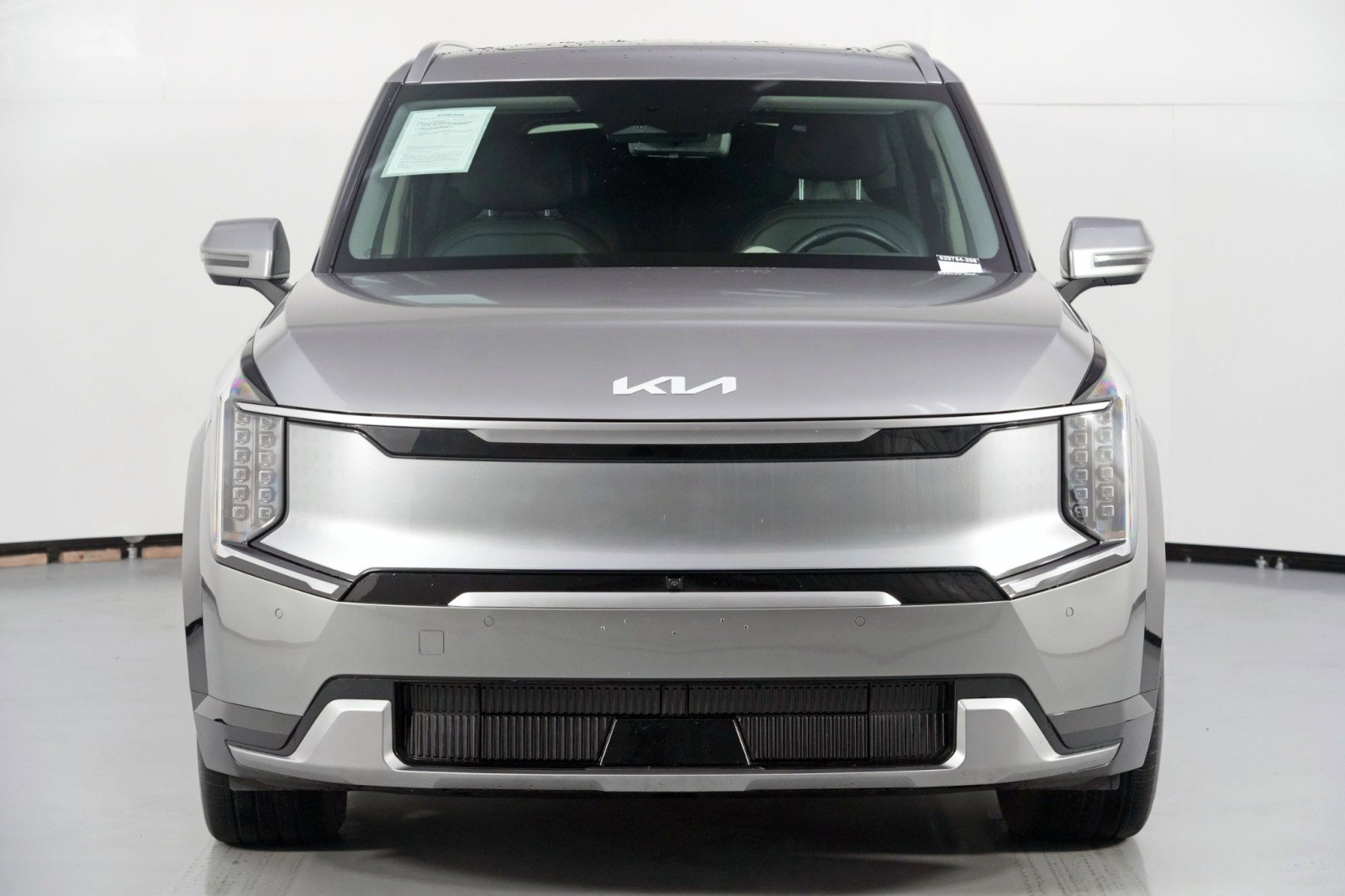 Used 2024 Kia EV9 Land image 58