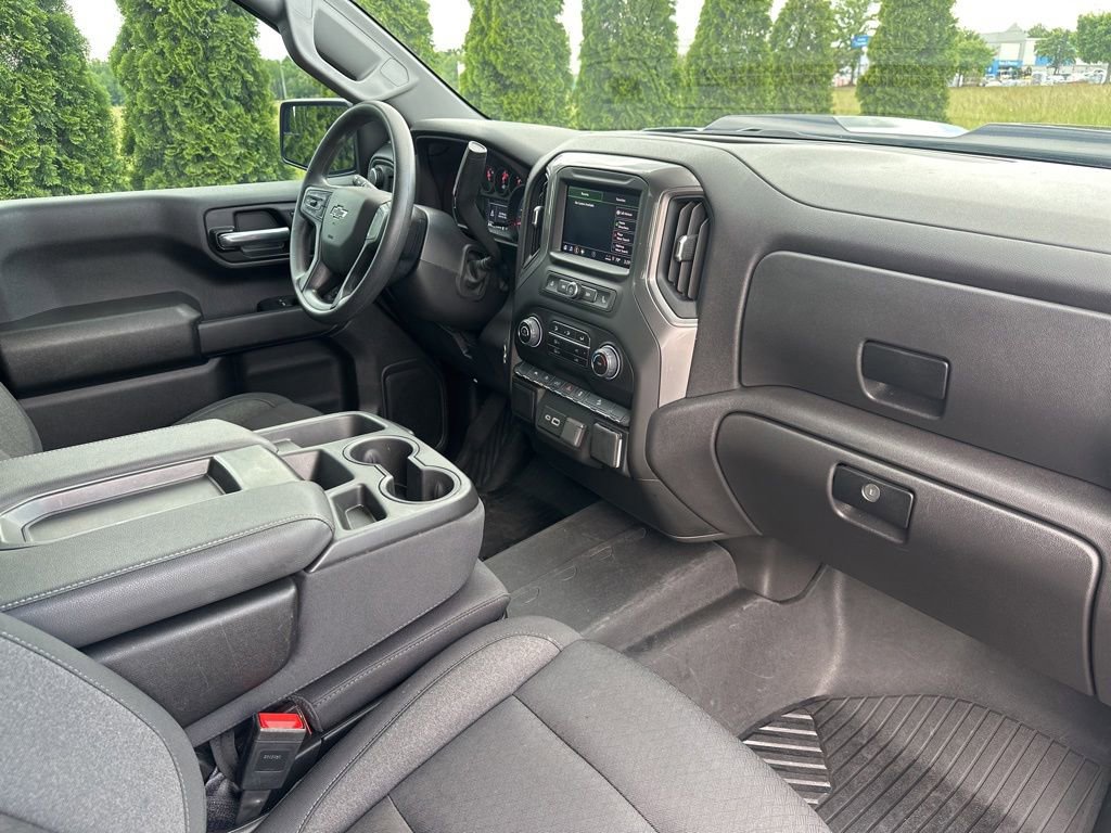 Used 2025 Chevrolet Silverado 1500 Custom Trail Boss w/ LPO, Dark Essentials Package AWD/4WD image 30