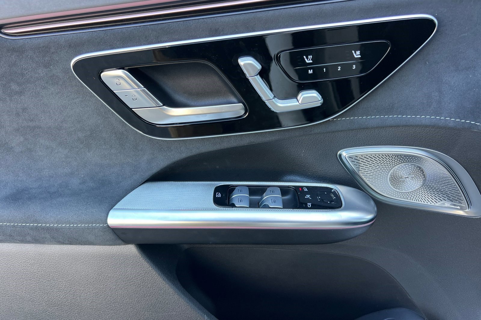 New 2025 Mercedes-Benz EQE AMG 4MATIC SUV image 12