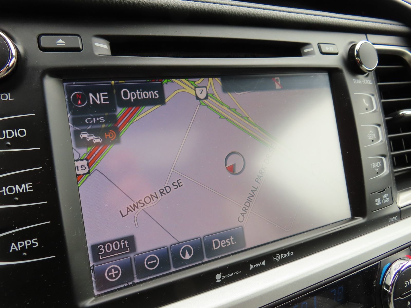 Used 2019 Toyota Highlander XLE AWD/4WD image 22