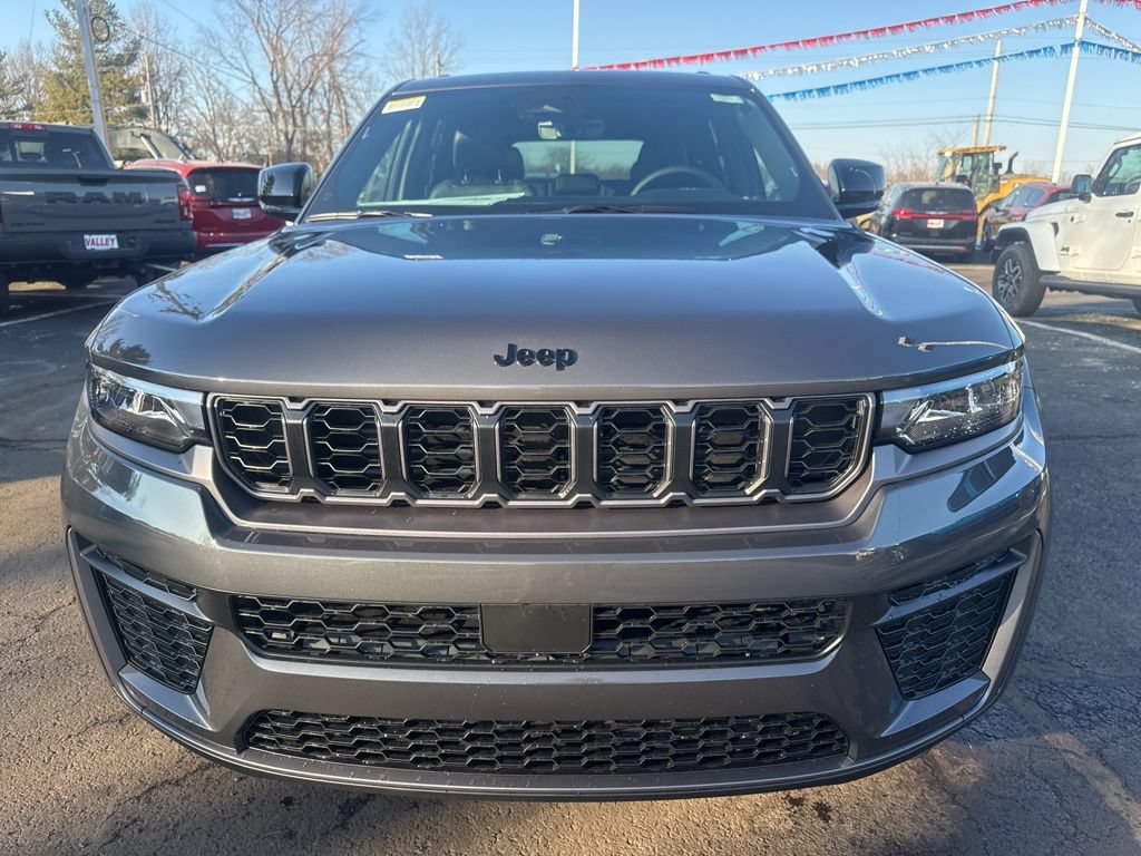 New 2026 Jeep Grand Cherokee Altitude AWD/4WD image 9