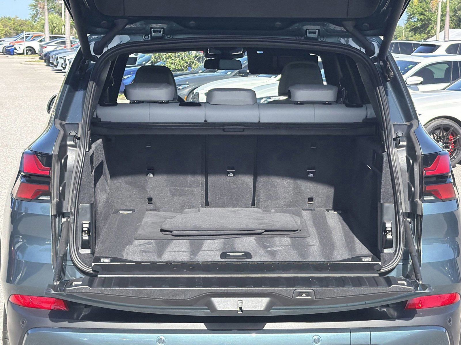 Certified 2024 BMW X5 sDrive40i w/ Premium Package RWD image 11
