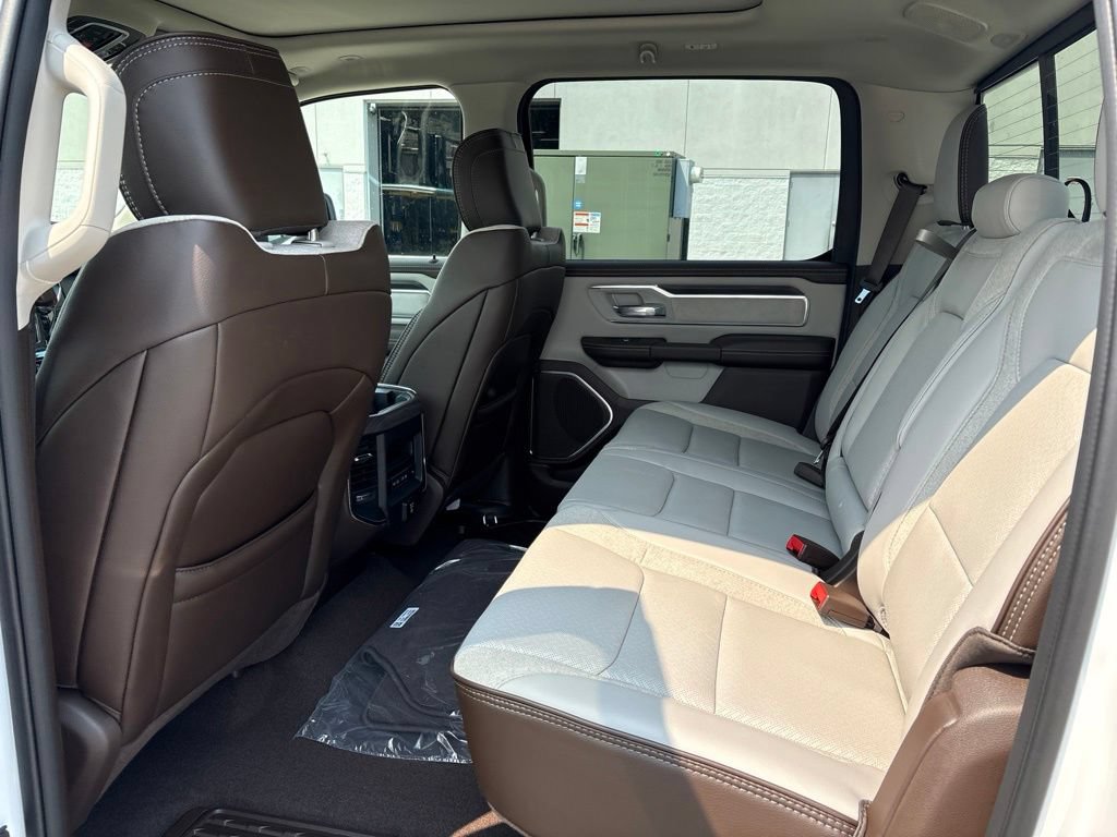 New 2027 RAM 1500 Laramie w/ Laramie Preferred Package AWD/4WD image 19