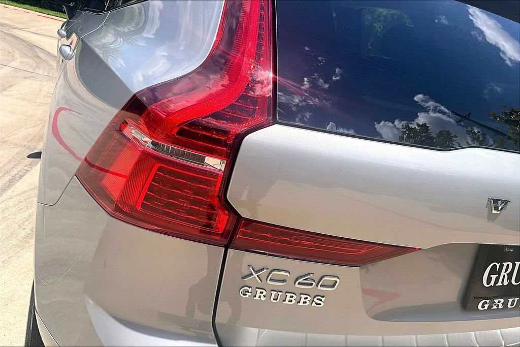 Certified 2023 Volvo XC60 B5 Plus w/ Climate Package AWD/4WD image 40