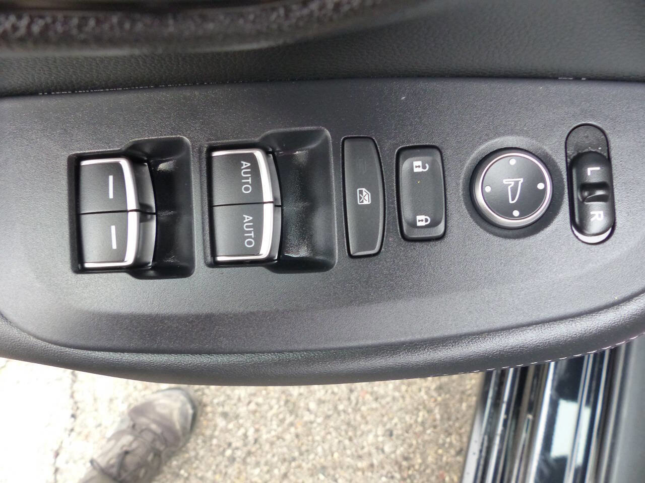 Used 2026 Honda HR-V EX-L image 21