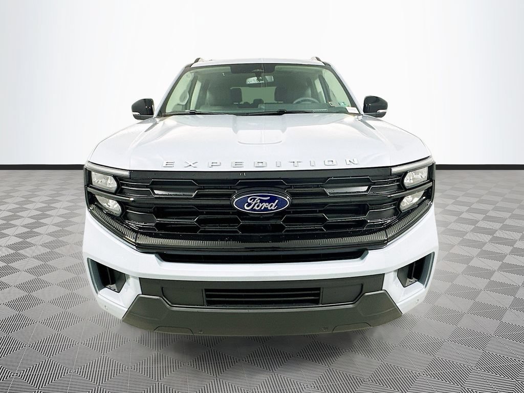 New 2026 Ford Expedition Active AWD/4WD image 2