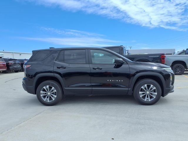New 2026 Chevrolet Equinox LT w/ Safety and Technology Package AWD/4WD image 2