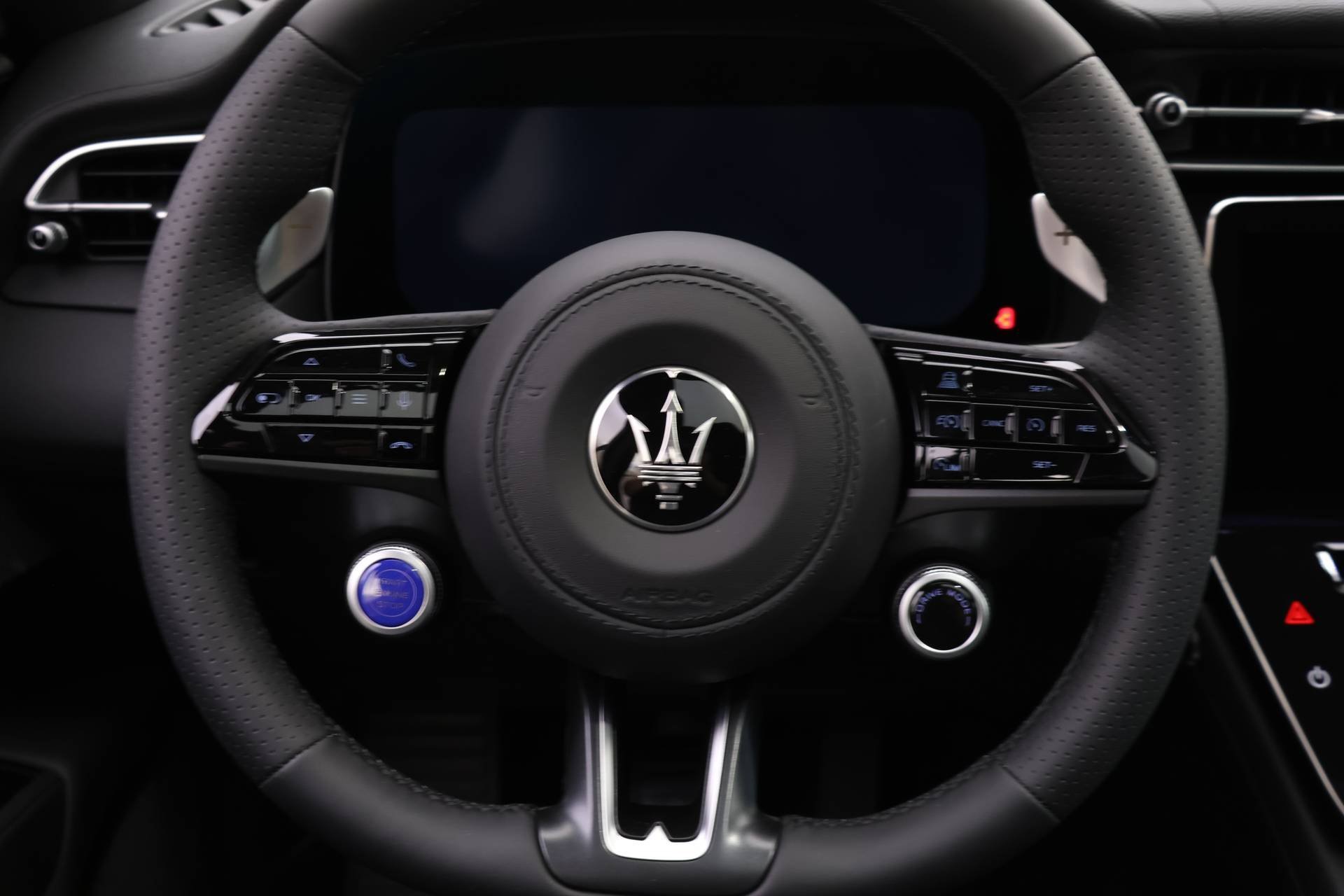 New 2024 Maserati Grecale GT image 13