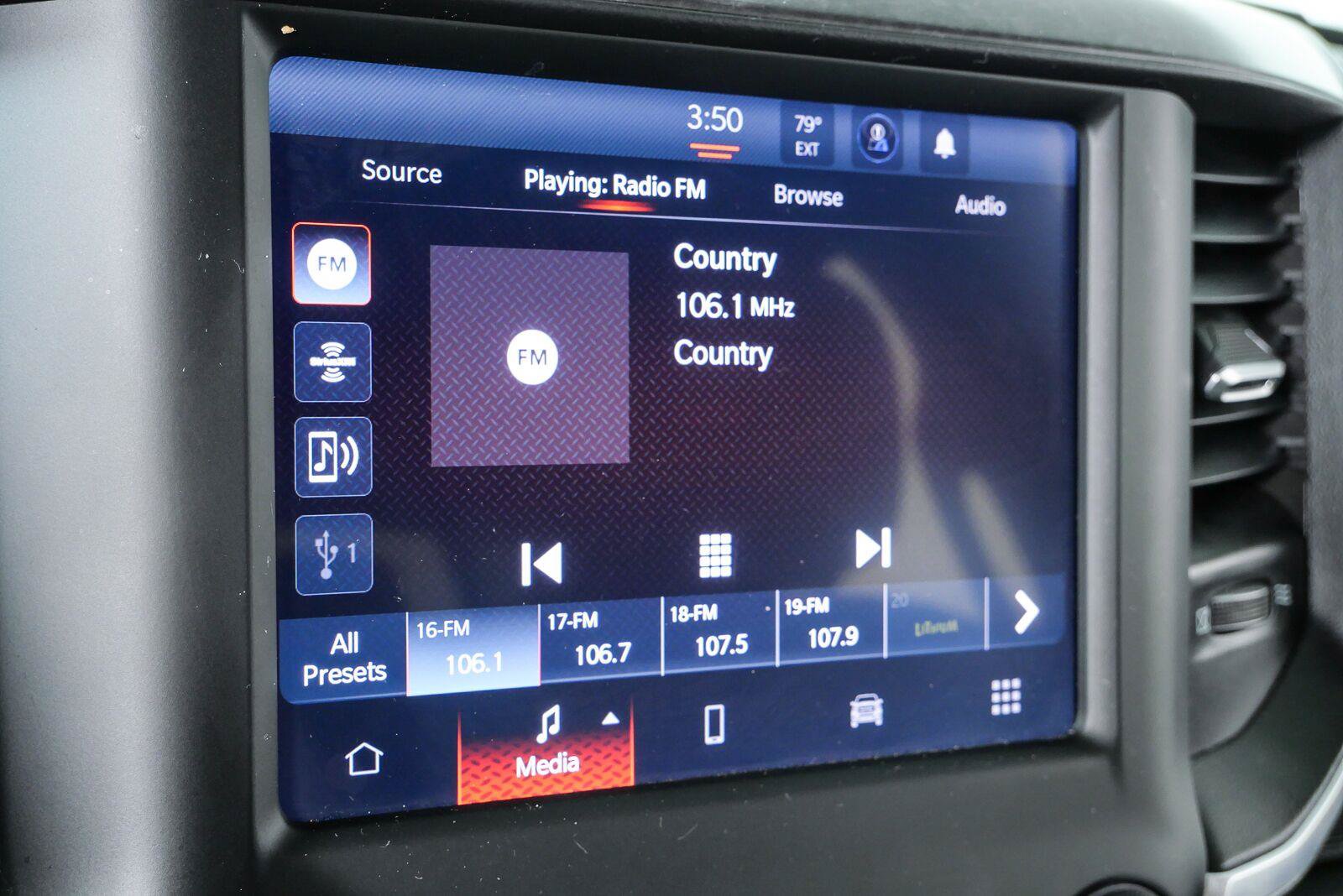 Used 2024 RAM 2500 Big Horn AWD/4WD image 13