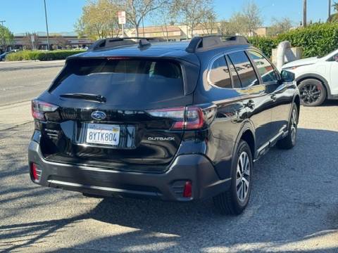 Used 2022 Subaru Outback Premium image 3