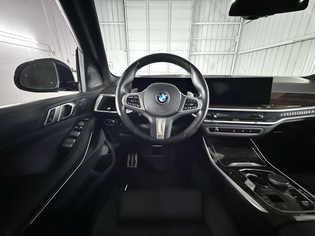 Used 2023 BMW X7 xDrive40i w/ M Sport Package image 48