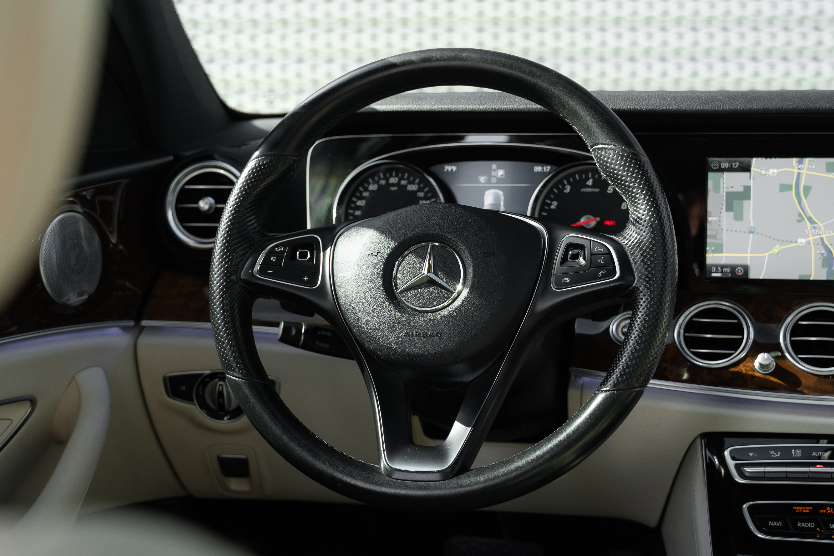 Used 2017 Mercedes-Benz E 300 image 9