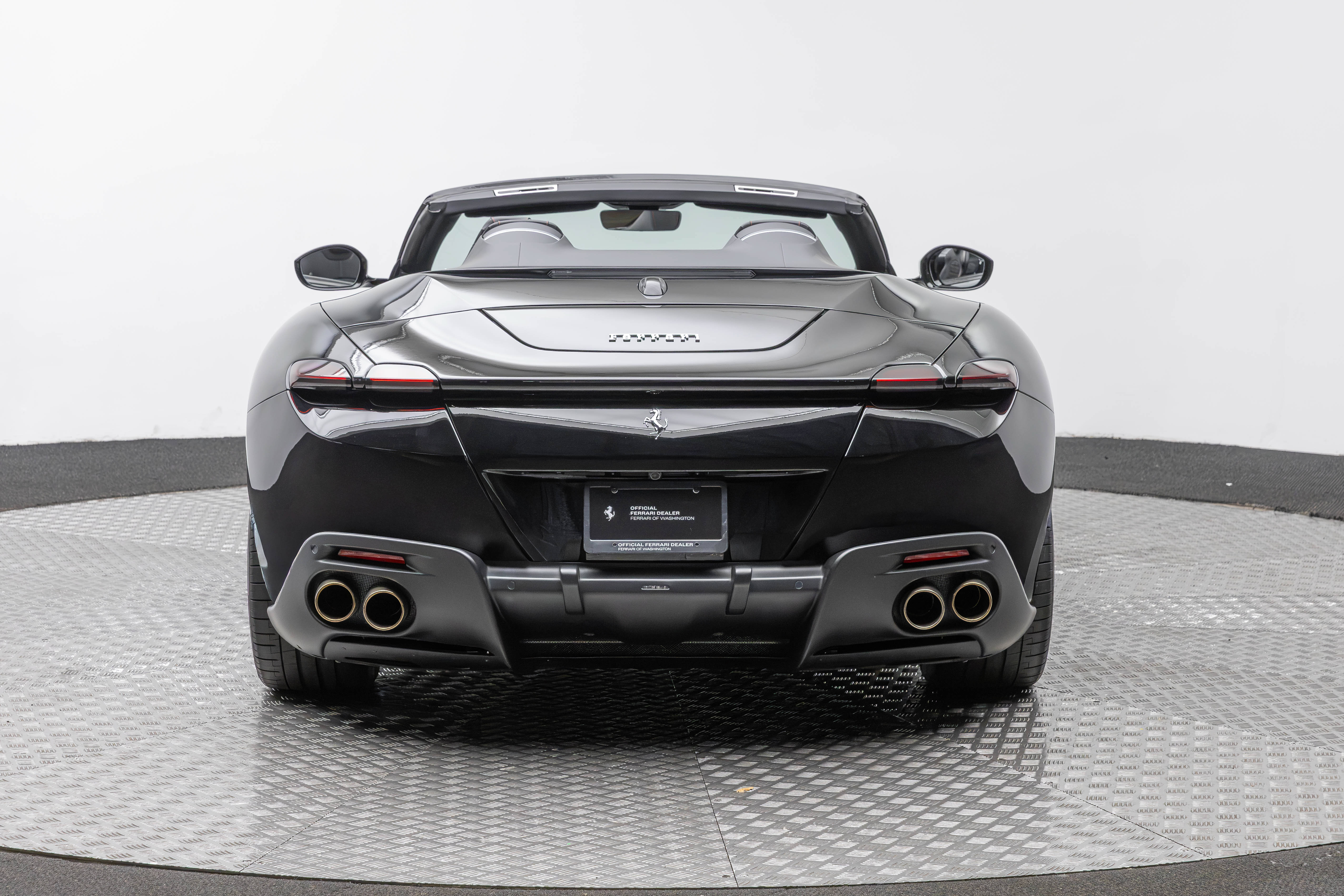 Certified 2025 Ferrari Roma Spider RWD image 8