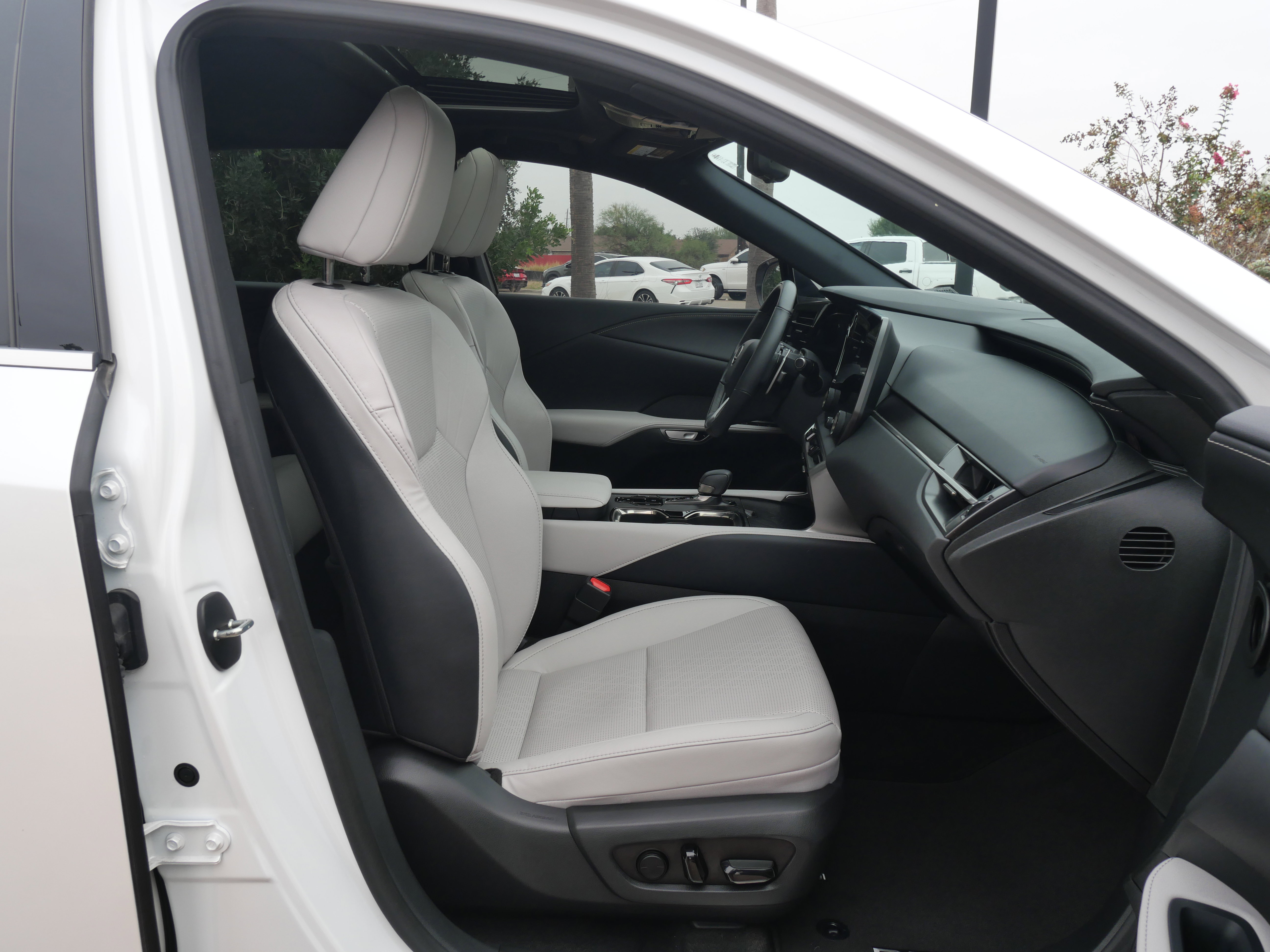 Certified 2024 Lexus RX 350 Premium Plus image 16