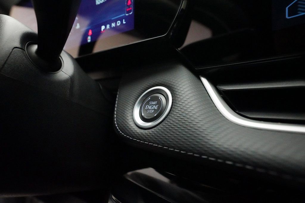 Certified 2025 Chevrolet Equinox LT image 30