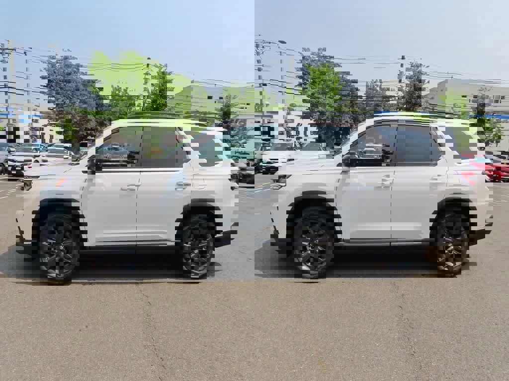 New 2025 Honda Pilot Sport image 3