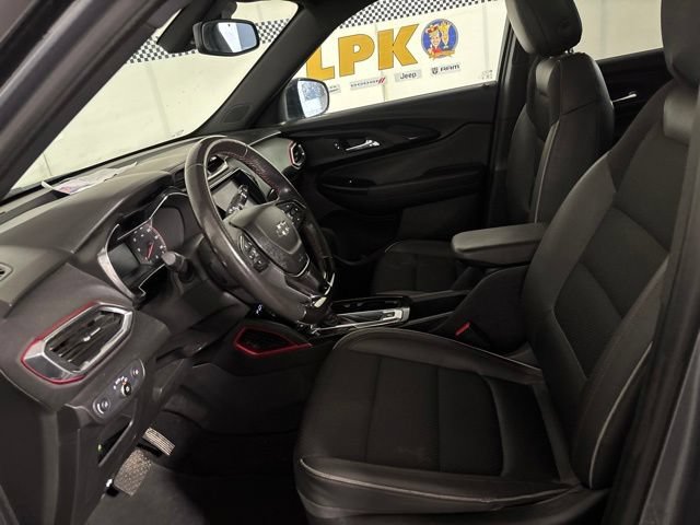 Used 2021 Chevrolet TrailBlazer RS w/ Sun and Liftgate Package FWD image 11