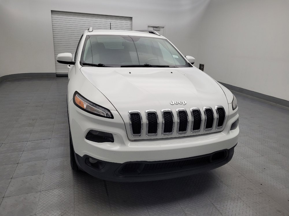 Used 2016 Jeep Cherokee Latitude w/ Comfort & Sound Group AWD/4WD image 14