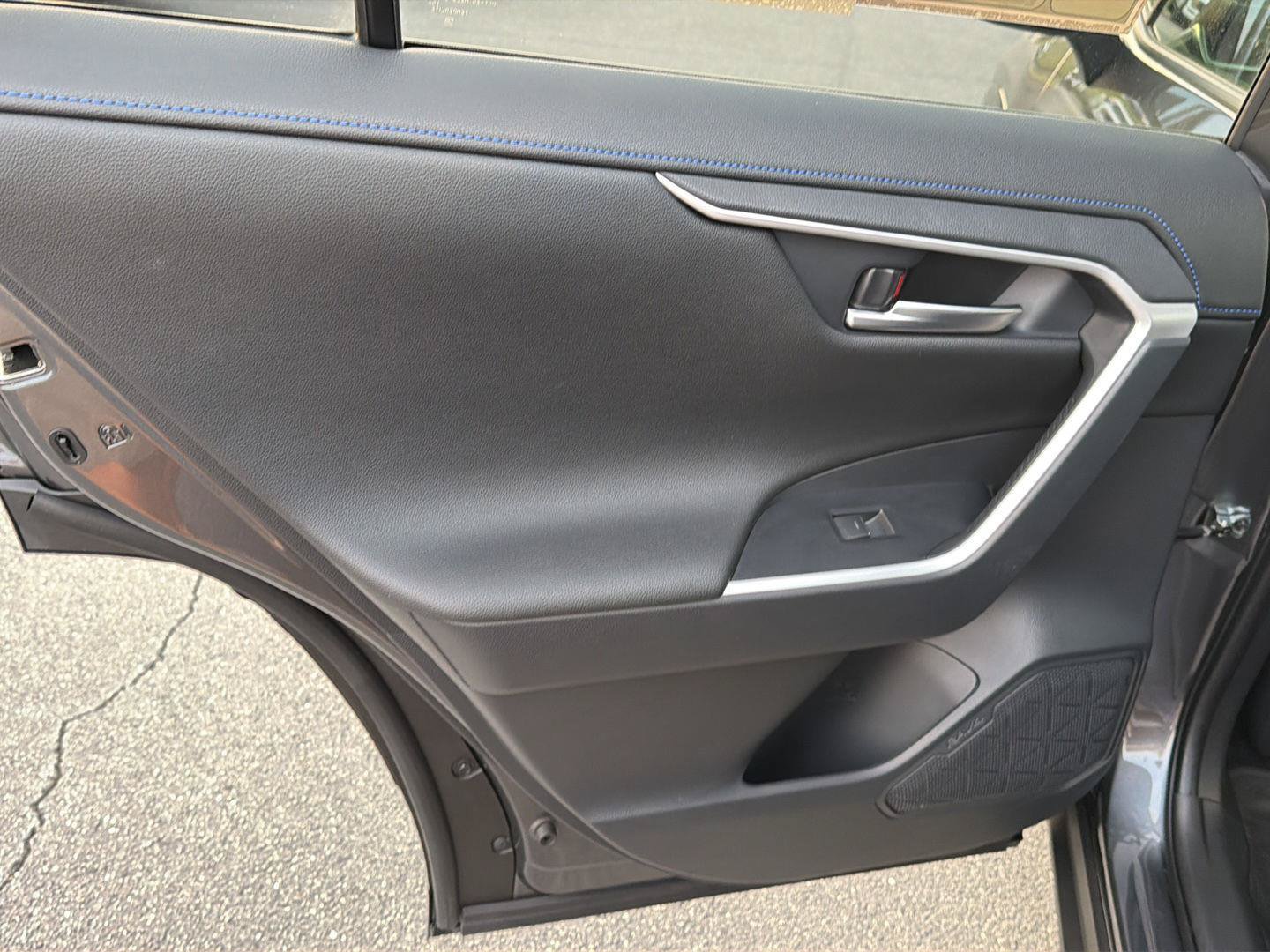 Certified 2025 Toyota RAV4 XSE AWD/4WD image 17
