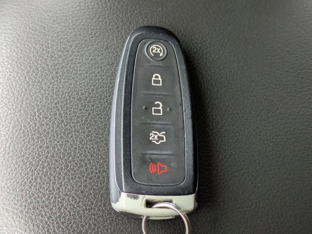 Used 2014 Ford Escape Titanium w/ Equipment Group 401A FWD image 29