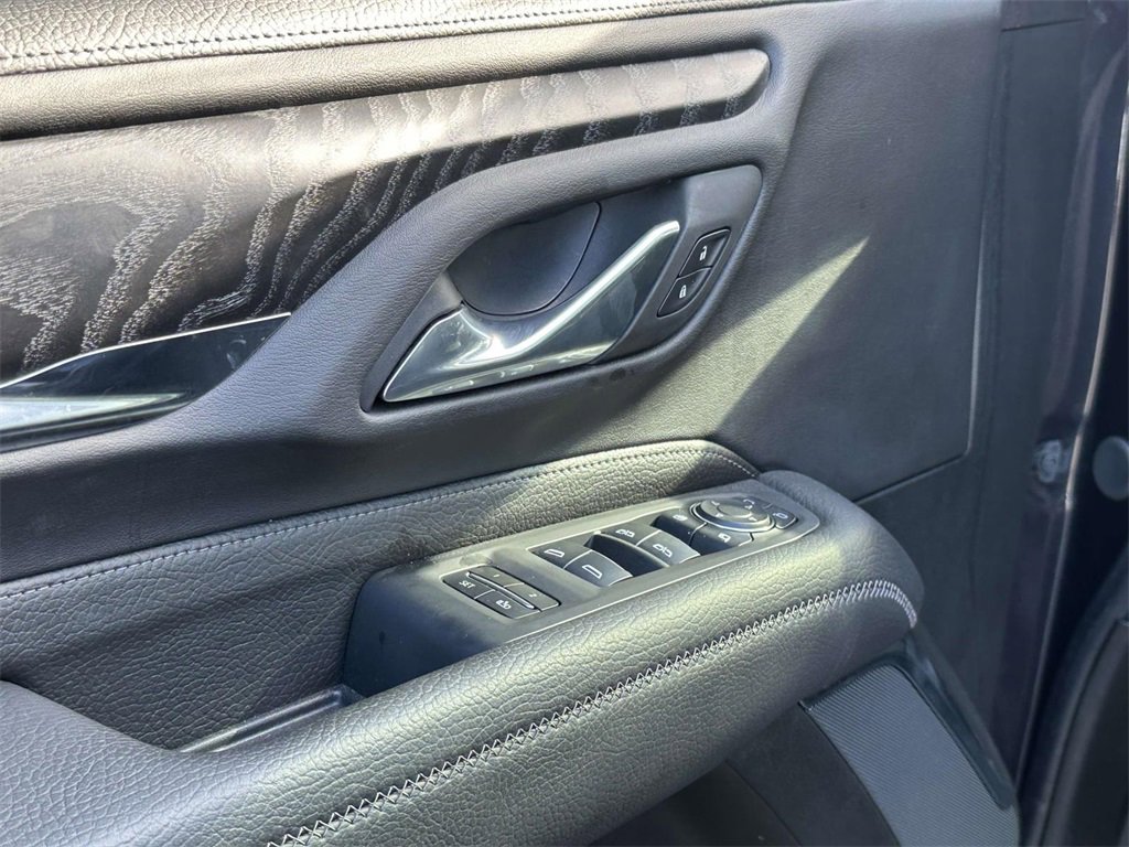 Used 2024 GMC Yukon Denali w/ Denali Reserve Package image 18