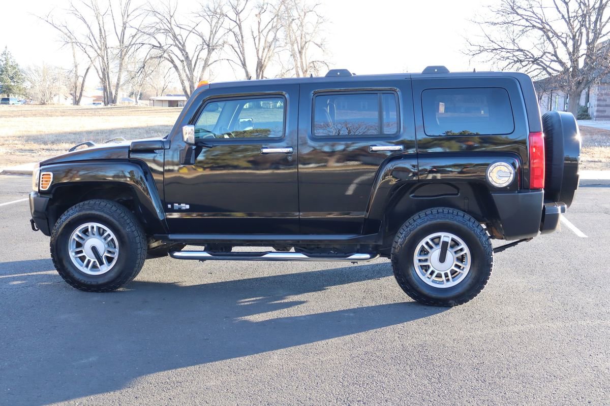 Used 2006 HUMMER H3 w/ Chrome Appearance Package image 9