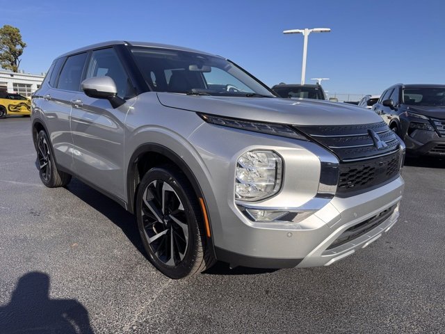 Used 2024 Mitsubishi Outlander SE image 7