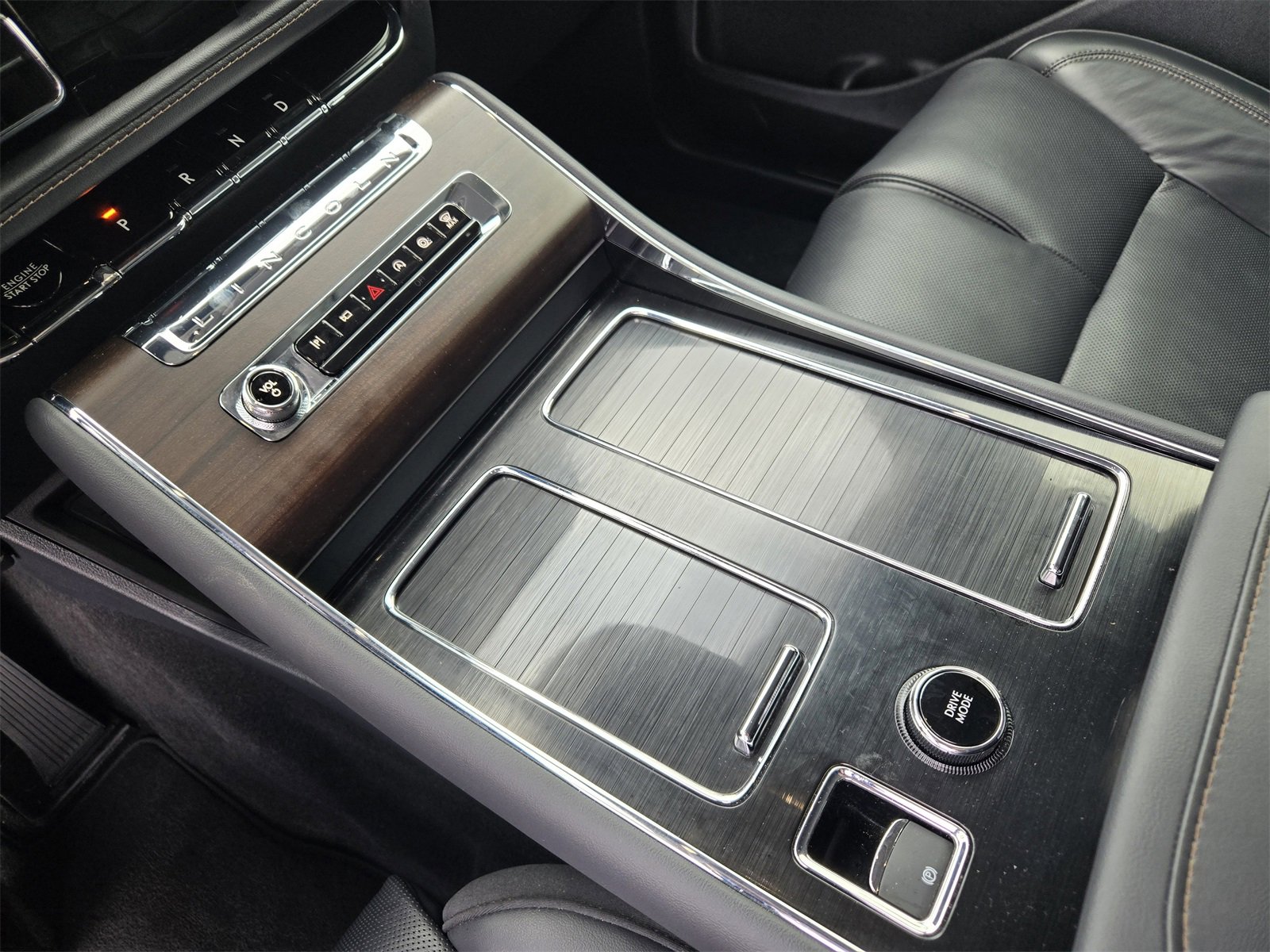 Used 2025 Lincoln Aviator Reserve w/ Equipment Group 201A image 17