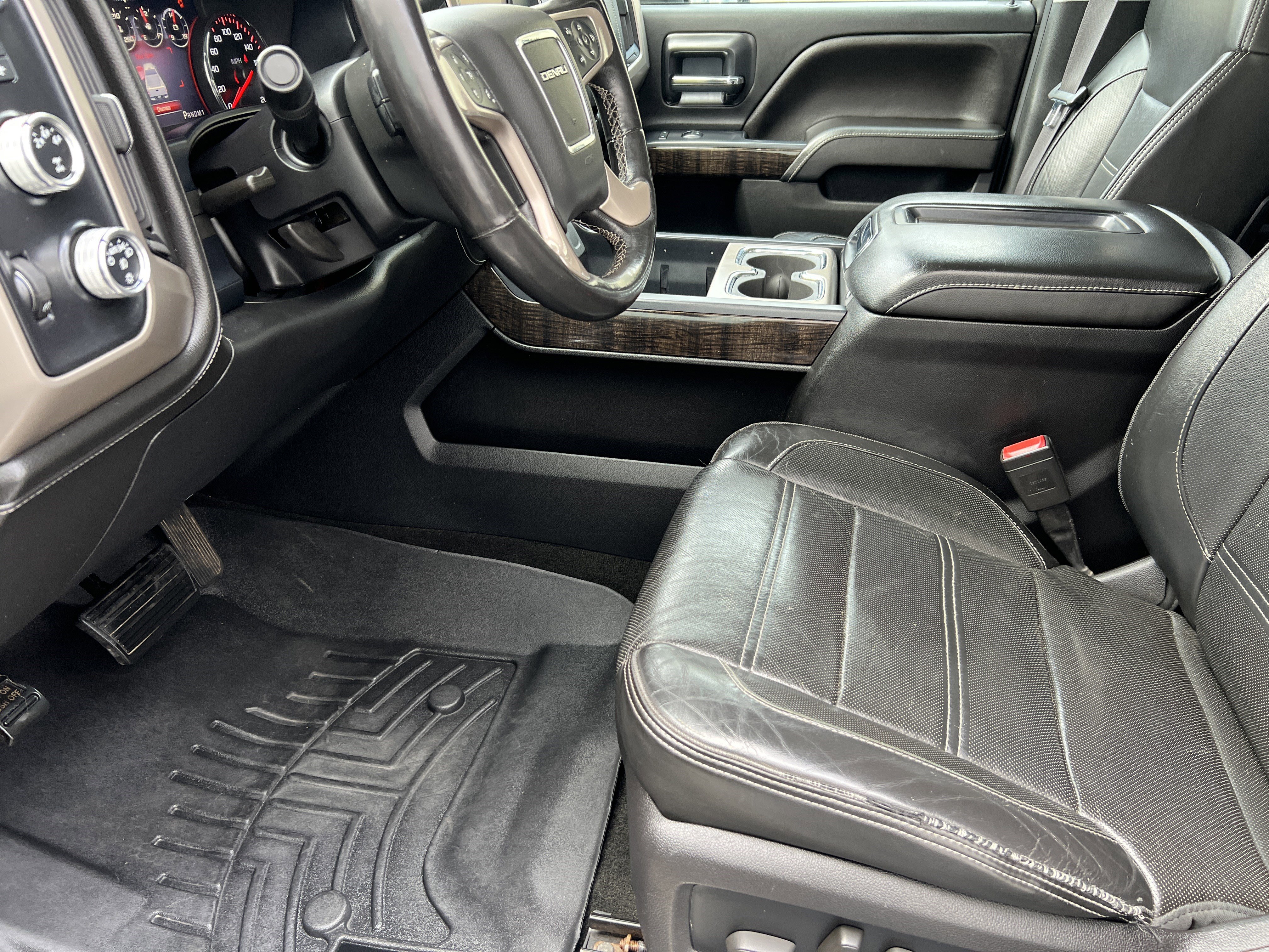 Used 2015 GMC Sierra 2500 Denali image 15