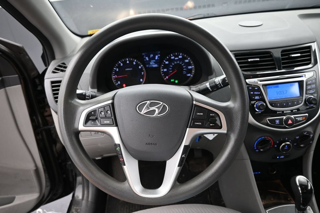 Used 2013 Hyundai Accent GLS w/ Premium Pkg FWD image 21